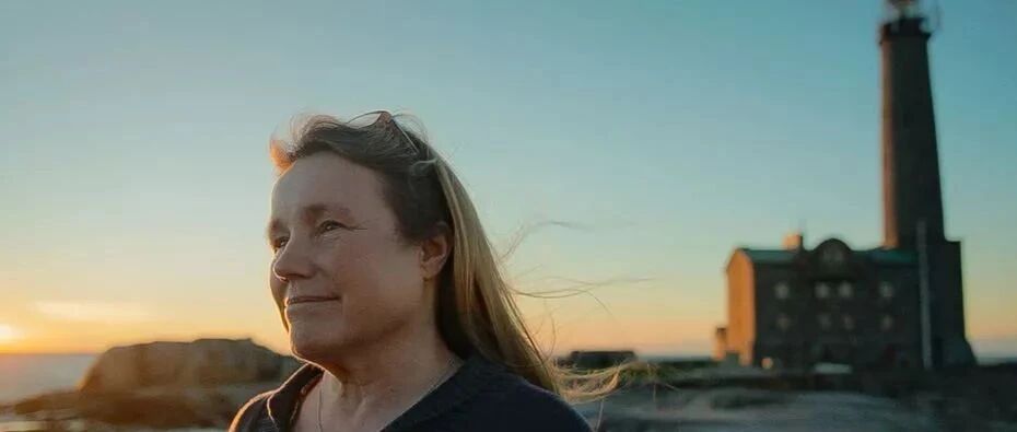 在荒芜的芬兰小岛，守护一座孤独灯塔