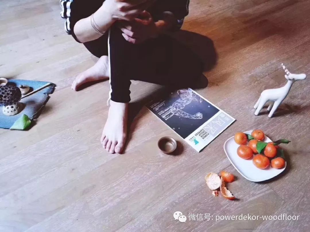 靜電地板多少一個(gè)平方_昆山雅居樂(lè )房子錢(qián)一個(gè)平方_家庭木地板多少錢(qián)一平方