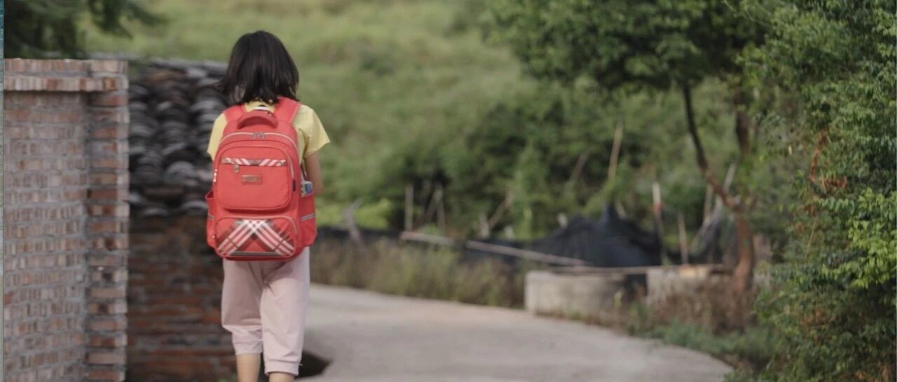 让孤独的女孩主动说话