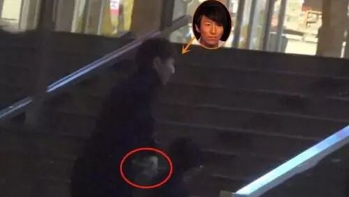 陈羽凡带儿子出游