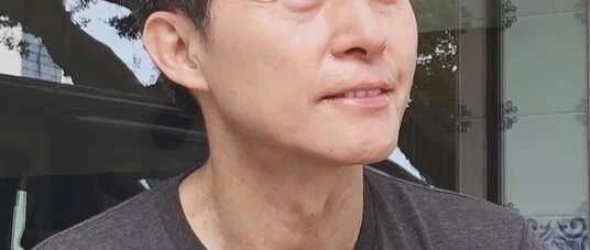 64岁TVB「御用奸角」身材零走样！曾因挑剧本错失上位机会　坚拒诱惑与妻子恩爱如初