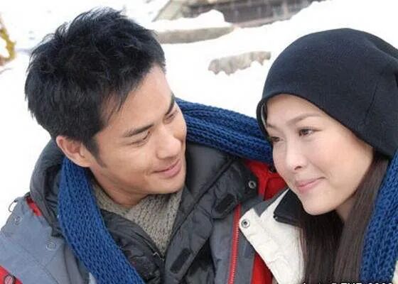 她曾与另一内地男星徐正溪传出过恋情,周励淇更主动发起攻势,送汤又