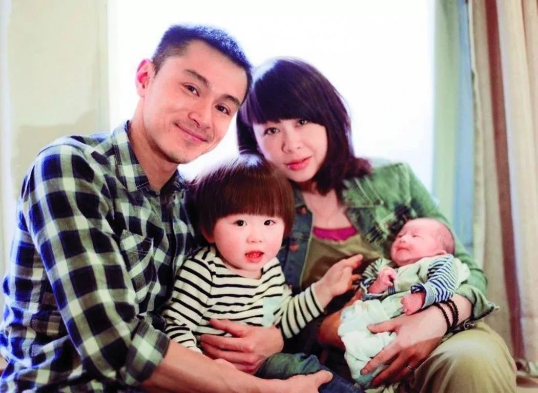 黄浩然结婚12年感激老婆她将我和家庭放第一位