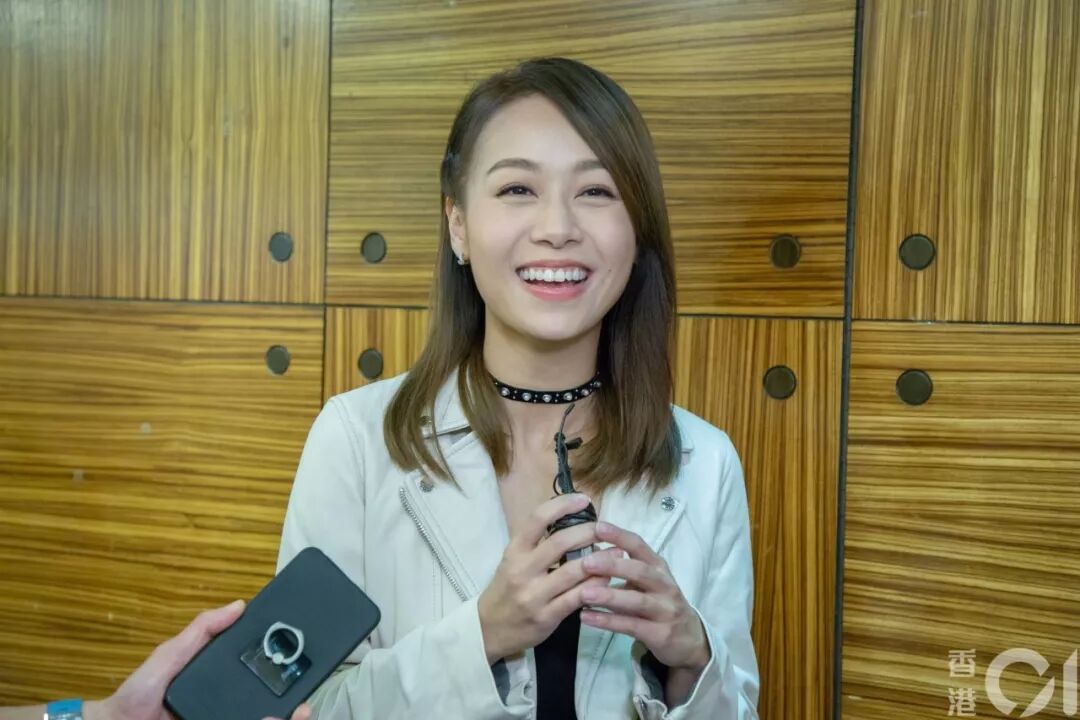 黄x颖获解封强势回归 牛下女高音 仓底货变台庆剧 仲一刀未剪 香港资源 微信公众号文章阅读 Wemp