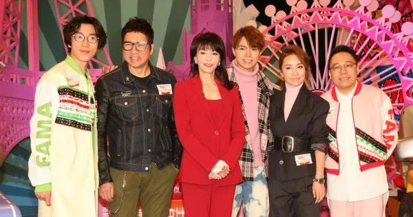 52岁「豹嫂」代夫尽孝送花畀奶奶被赞