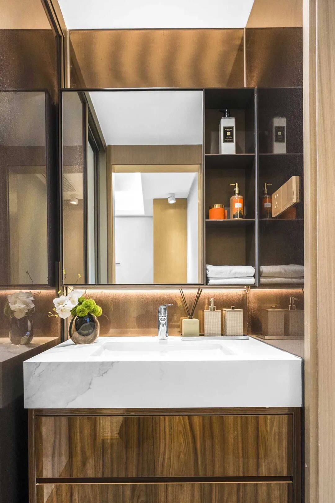 鱼珠CBD*，中洲紫轩，79-168㎡，均价4.8万/平!