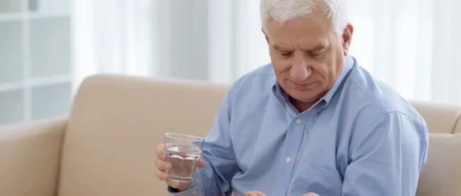 尿蛋白要长久稳定？教你做好2点攻略，显著降低尿毒症风险