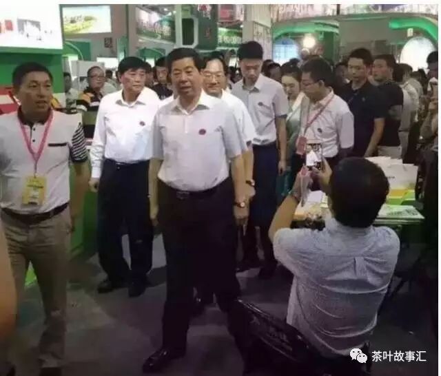 黑茶大曝光：参与人员10000多人，连省长都惊动了？