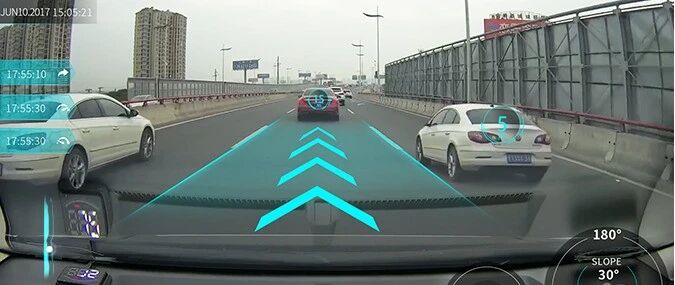 行车记录仪怎么选？清晰度和夜视哪个更重要？