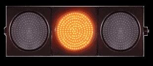 “闯黄灯”失败，是开过去? 还是直接停车？