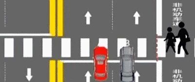 司机过路口不减速,吓倒老人负全责！这样礼让行人，免扣3分！