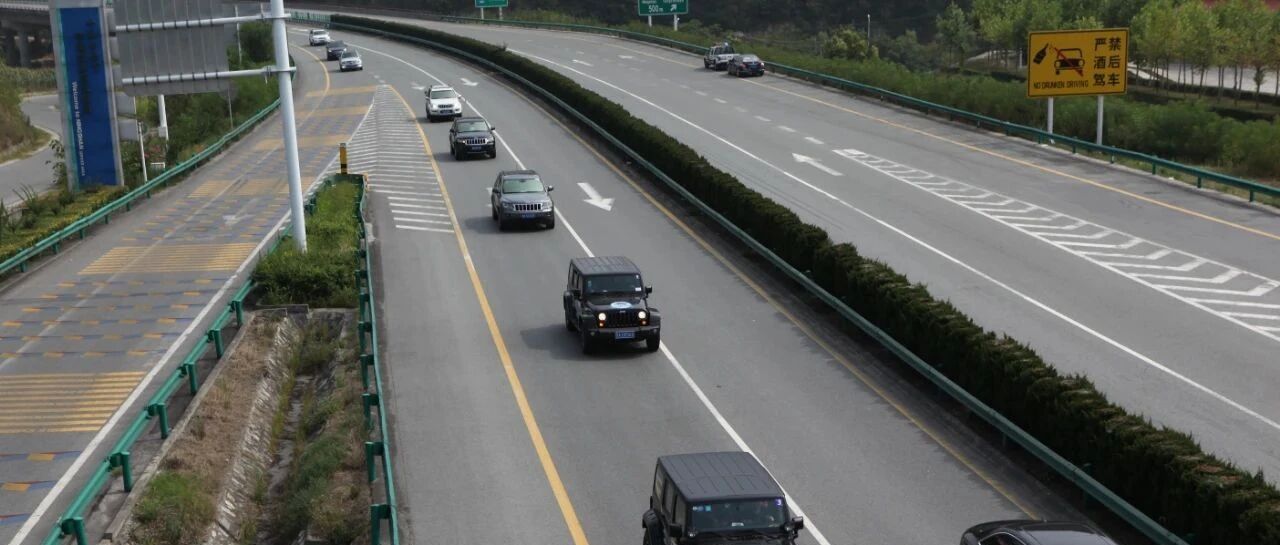 一个举动让司机命丧高速！交警表示：正确的做法是这样······