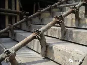 模板工程标准化管理作业指导书，详细施工过程做法照片！的图87