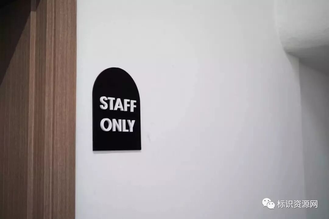 鑒賞 | 韓國藝術(shù)家之家標(biāo)識導(dǎo)視設(shè)計(jì)