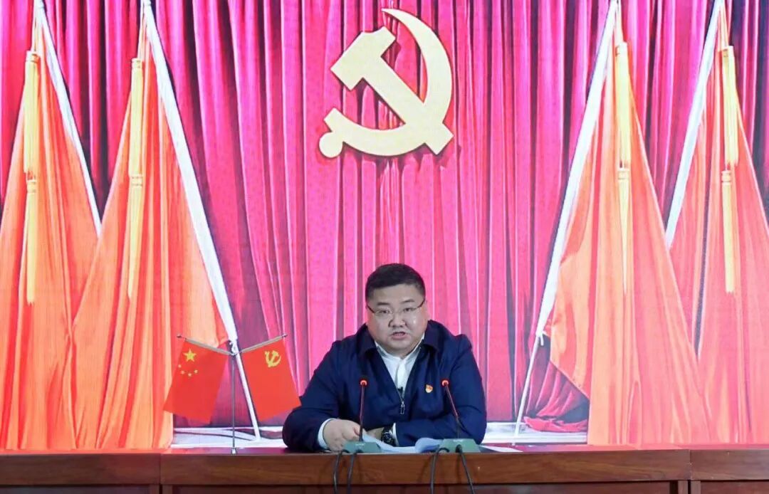 能力作风建设年呼兰区区委书记曹德友讲党课贯彻党的十九届六中全会