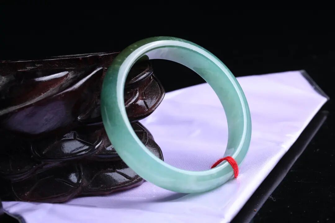 翡翠也会生病？翡翠的病症知多少