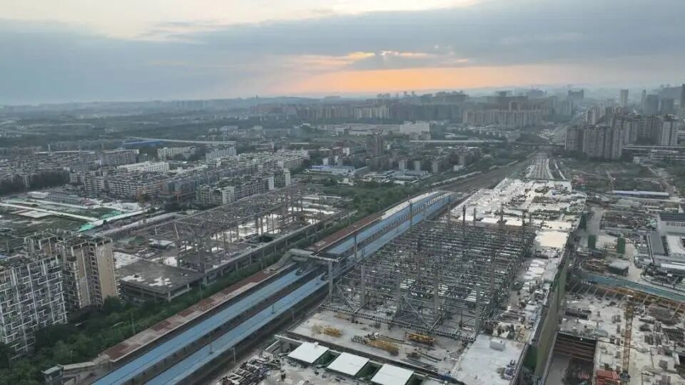 成都“火车北站”南北场站交替施工完成，建成后将是特大“换乘枢纽”插图2