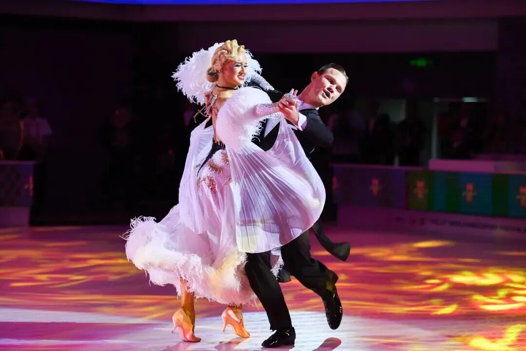 角逐8项赛事！世界体育舞蹈大赛本月金牛起舞插图9