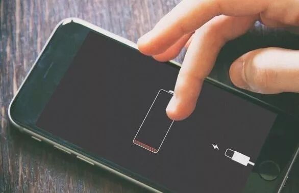 手机充电90%好还是100%好 【涨姿势】再这样充电，手机说坏就坏…90%的人都用错了！