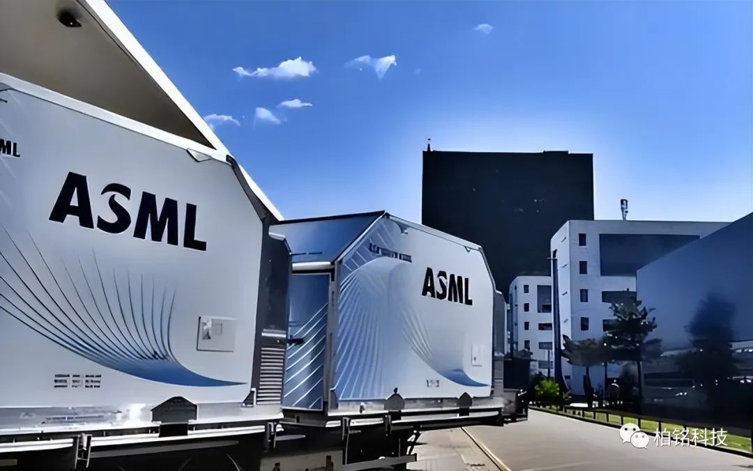 ASML被做空，美国芯片降价求售，终于知道中国制造的重要性了