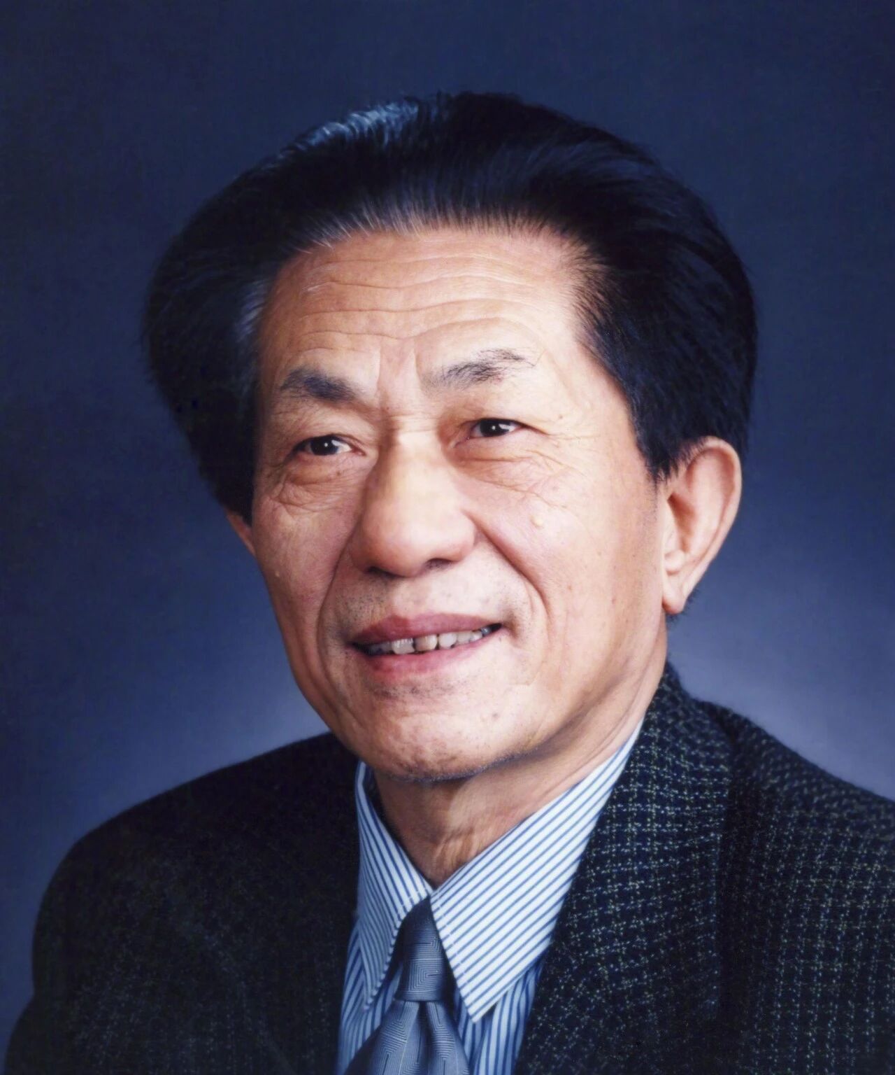 九三学社在宁先贤风采录：中国科学院学部委员(院士)、晶体物理学家闵乃本