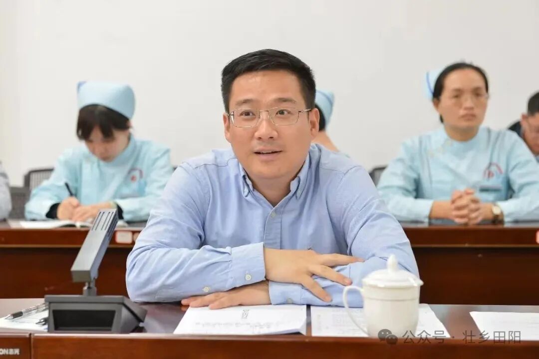 曾维康到田阳区中医医院调研