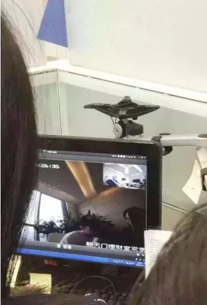 林俊杰疑似恋情曝光遭粉丝脱粉，恋上游戏女主播还为她在重庆买了房？