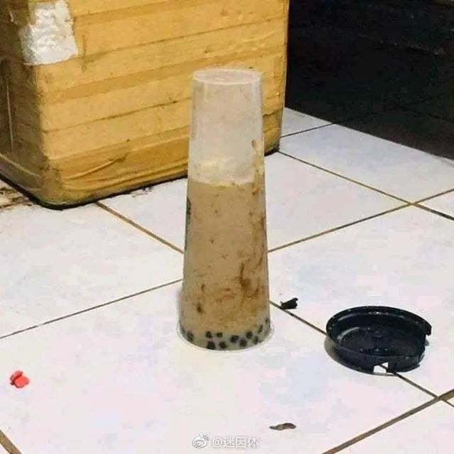 “女生的打底裤是如何区分正反面?”哈哈哈原来你们都穿反了!-微信头条网 “女生的打底裤是如何区分正反面?”哈哈哈原来你们都穿反了!