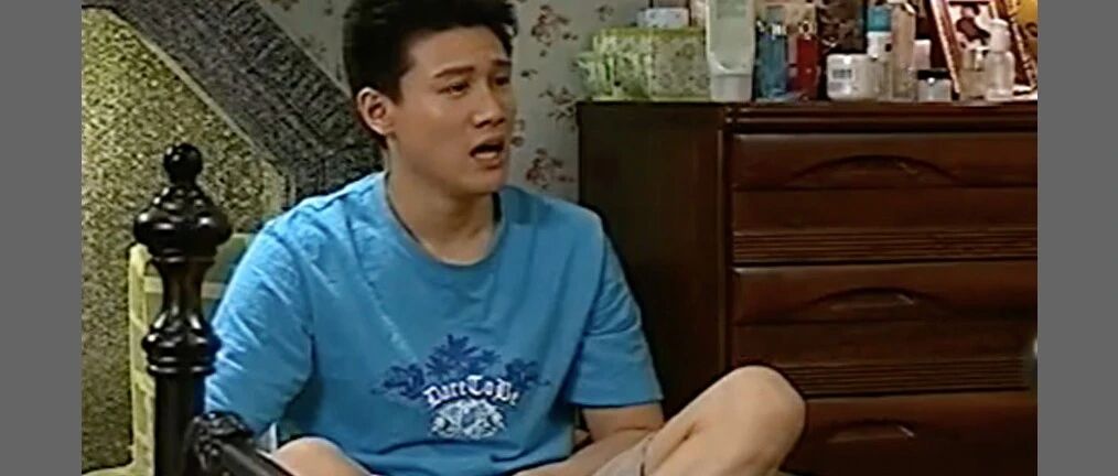 大家独居晚上一定要锁好门！看着就觉得害怕！