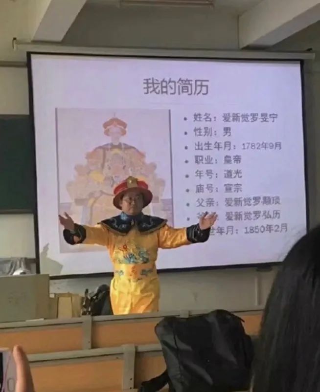 “不小心摸到了后面男生的屁股!哈哈哈我替人尴尬的毛病又犯了…”-微信头条网 “不小心摸到了后面男生的屁股!哈哈哈我替人尴尬的毛病又犯了…”