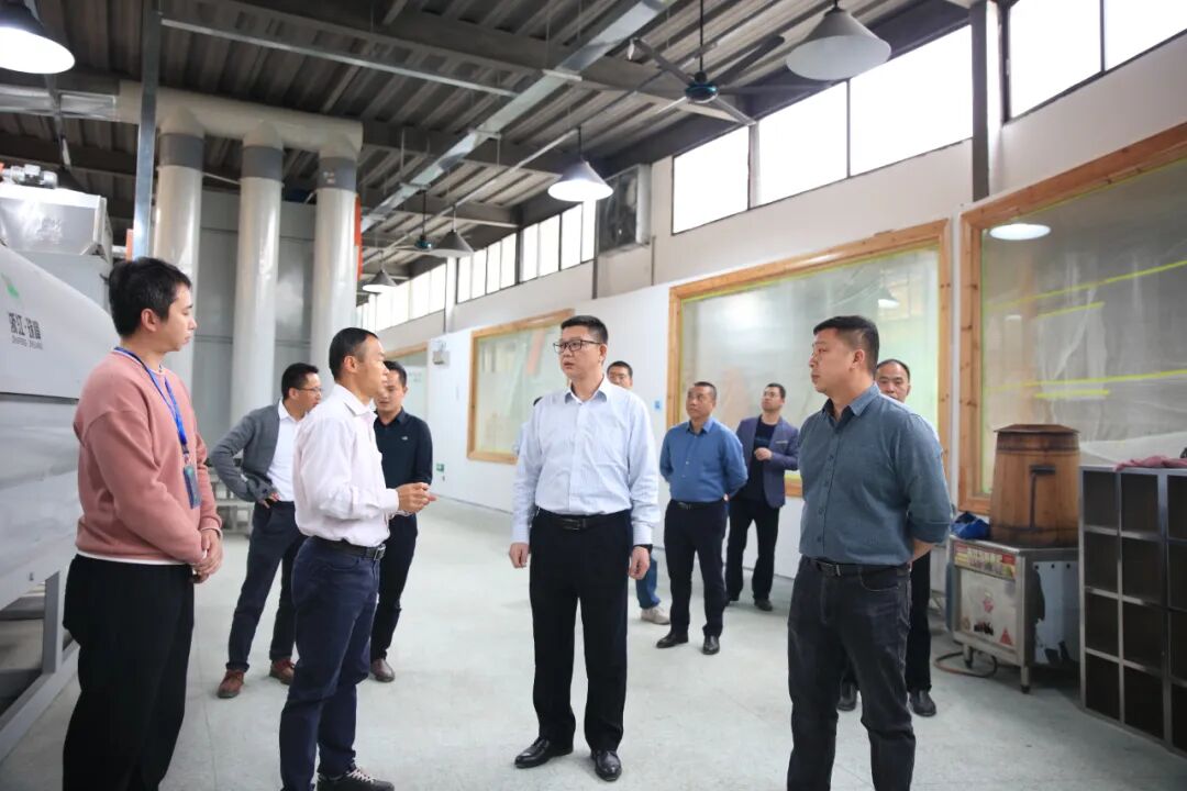 孔斌到黑石山茶文旅综合体项目调研有关工作