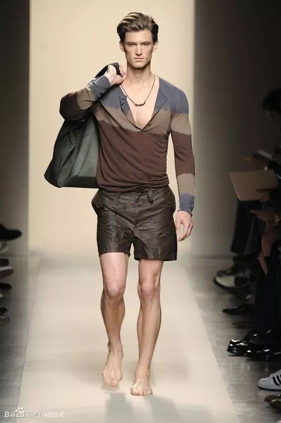 模特走台步需要哪些特殊练习