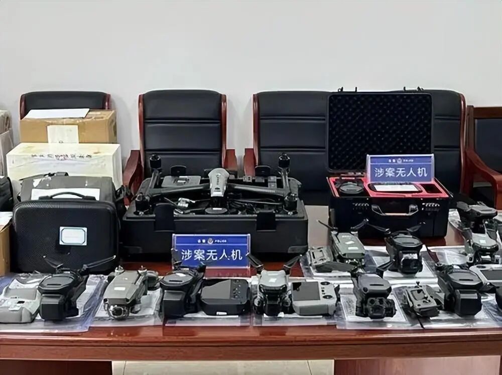 一边被刑拘，一边8分钟送救命药：无人机这两年，天上到底变了什么？