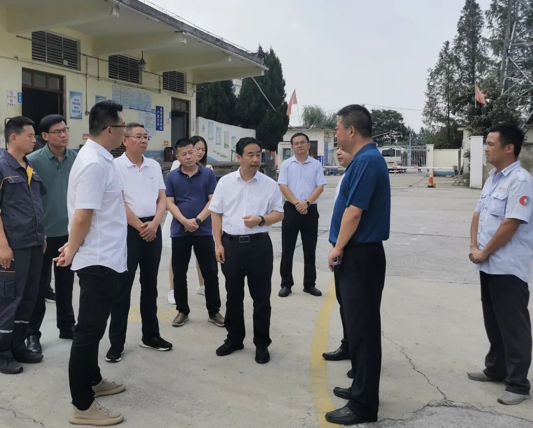 付劲松慰问一线建设者并调研住建领域安全生产工作