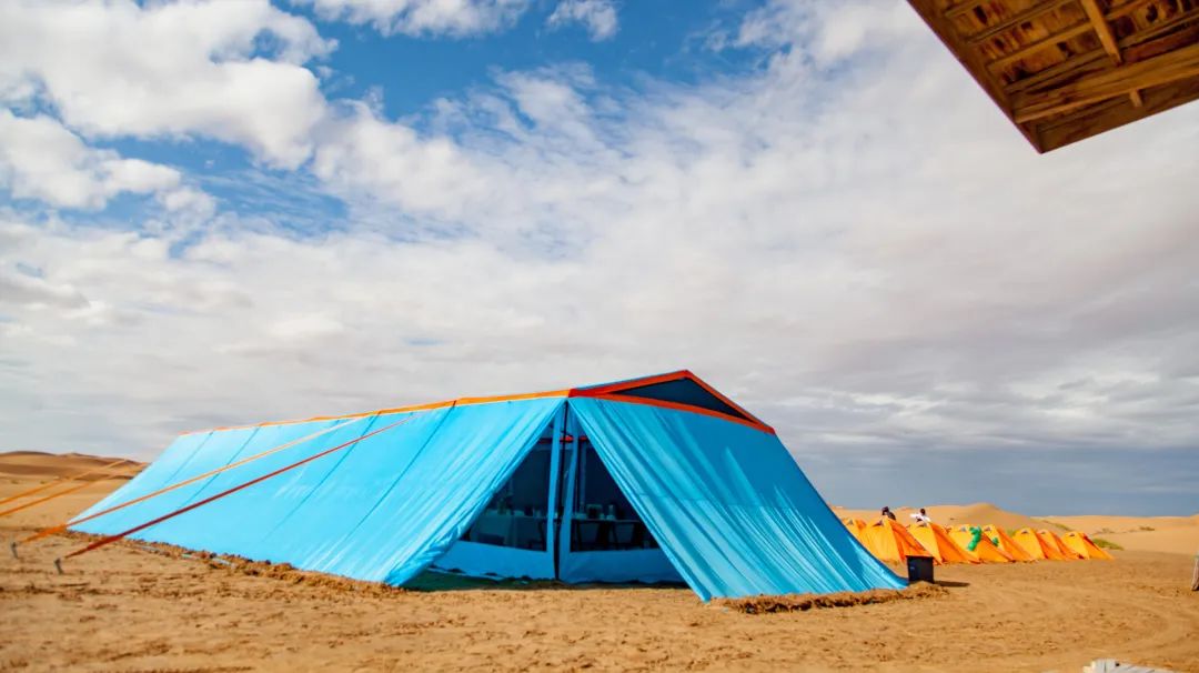 野奢沙漠露營| 穿越騰格裡，用足跡去體驗理想生活 旅遊 第47張