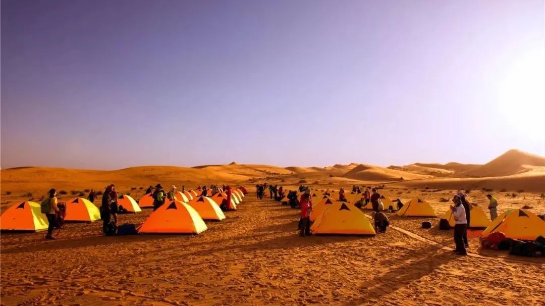 野奢沙漠露營| 穿越騰格裡，用足跡去體驗理想生活 旅遊 第36張
