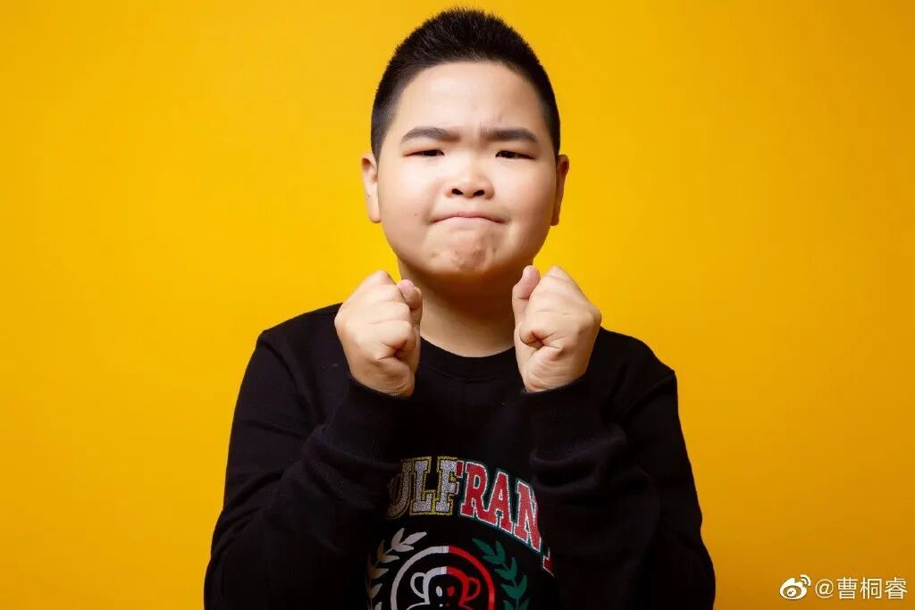 "国民表情包"谢飞机长大了,还和谢广坤合作偶像剧?
