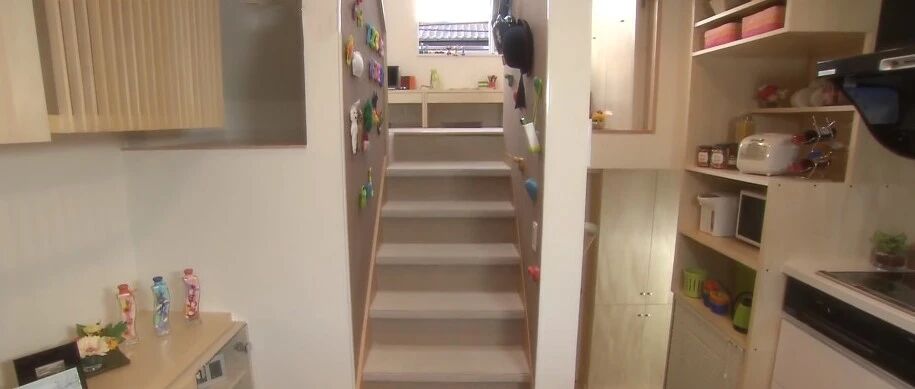 史上最强扩容术！6人住6坪的狭小矮屋，19.8㎡逆天爆改成5层别墅！