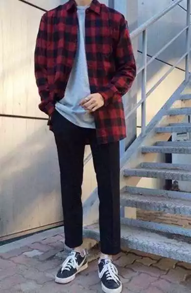 摩福男人展:男生穿衣服怎么搭配颜色比较合适? 摩福男人展:男生穿衣服怎么搭配颜色比较合适?