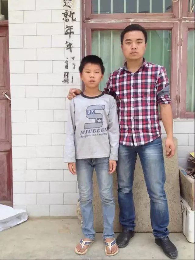 作者和远远合影