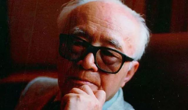 黄仁宇(1918年6月25日-2000年1月8日),历史学家