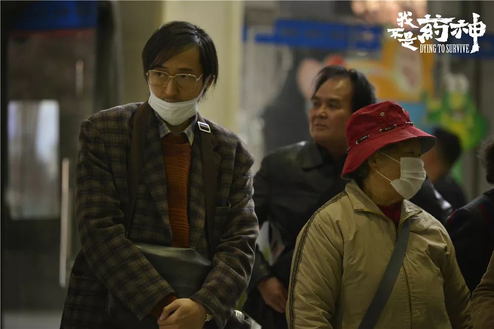 《我不是药神》在戏外激起了全民级大讨论,各种正方反方其实也都言之成理