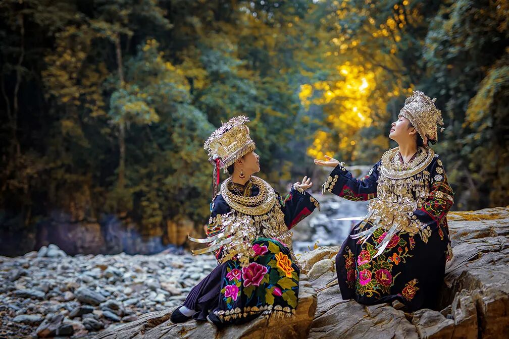 榕江县人民政府网 - 纵情苗山侗水 跑马甜甜榕江