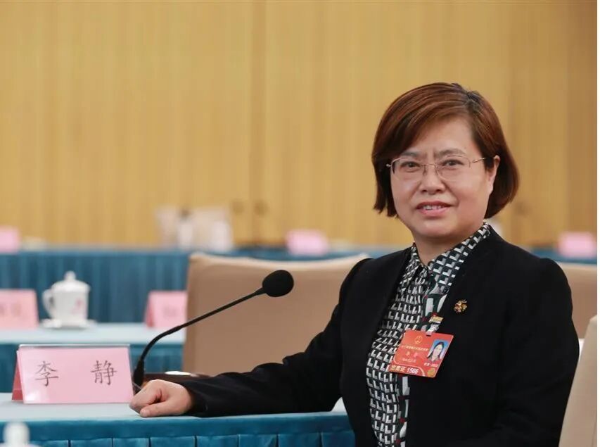 心理健康行业发展趋势丨聆听2022全国"两会"心理行业热点提案