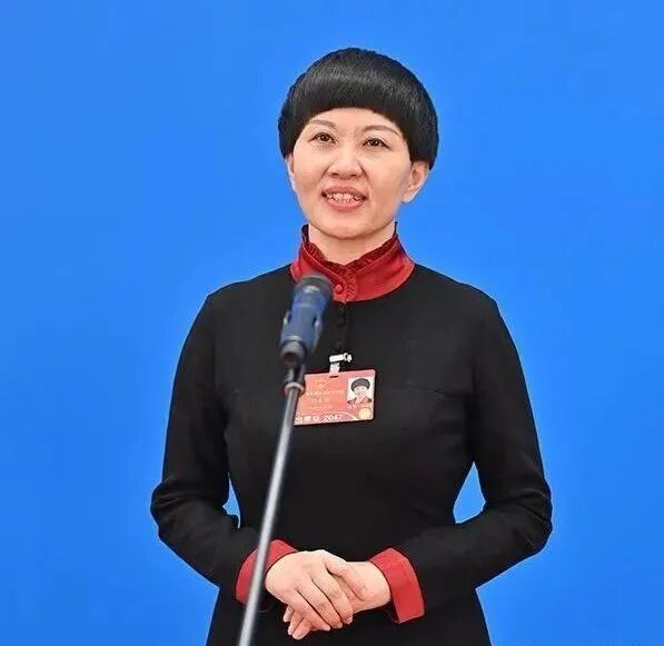 心理健康行业发展趋势丨聆听2022全国"两会"心理行业热点提案