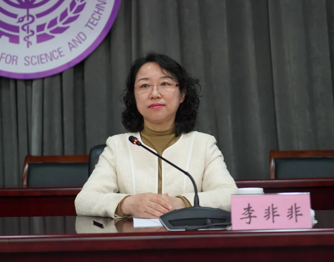 李非非代表市科协对大会的召开表示热烈的祝贺，对我县科协工作取得的成