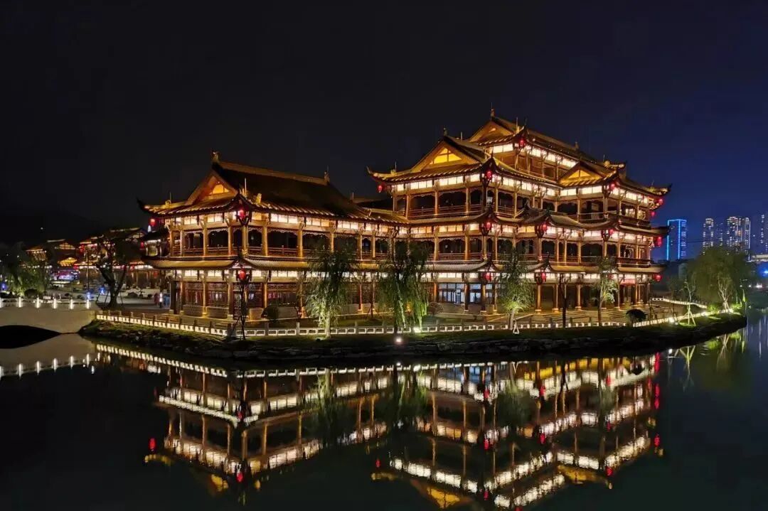 何超琼走进毕节织金解锁宝桢故里新姿势快来get