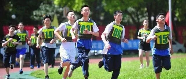 校园体育教材酝酿改革：将涵盖营养膳食知识、基本运动技能