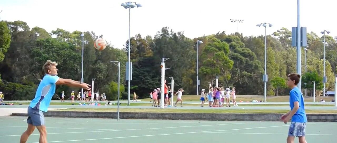 【排球教学】个人垫球、救球技术训练