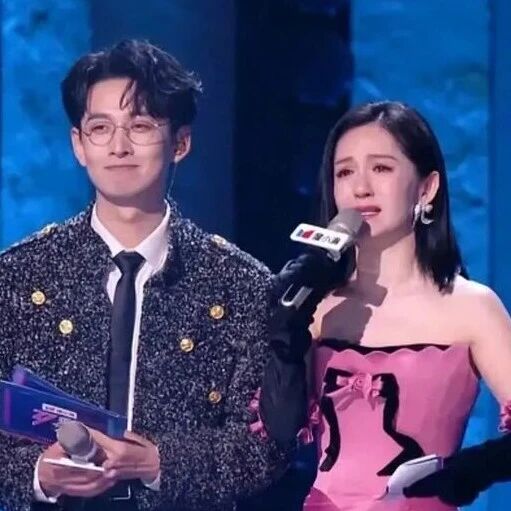 炎亚纶爆料被汪东城霸凌?谢娜和齐思钧是竞争对手?《花少》已经谈下田曦薇张凌赫?单依纯商业价值打折?